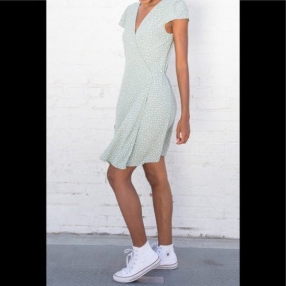 Brandy Melville Green Floral Robbie Wrap Dress - Picture 5 of 7